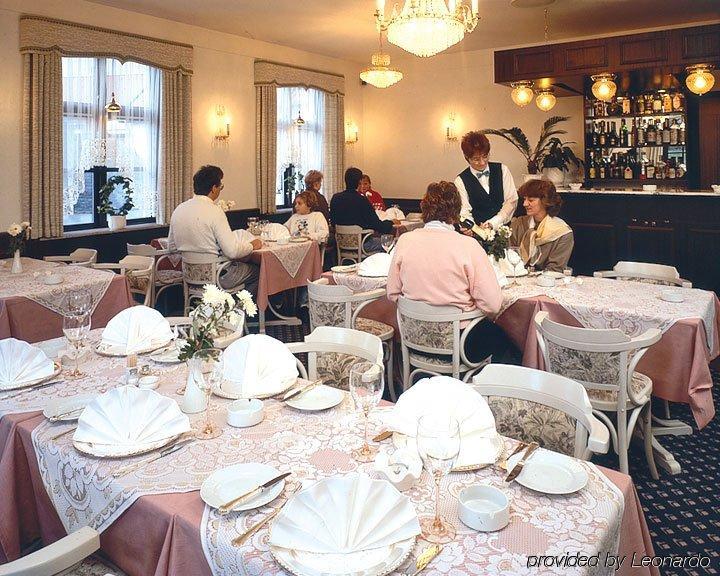 أودنسه Hotel Naesbylund Kro المطعم الصورة