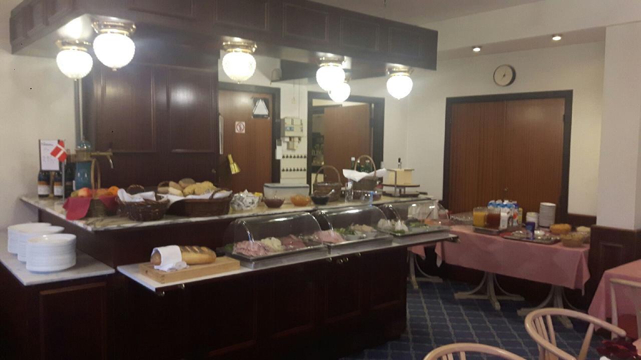 أودنسه Hotel Naesbylund Kro المظهر الخارجي الصورة