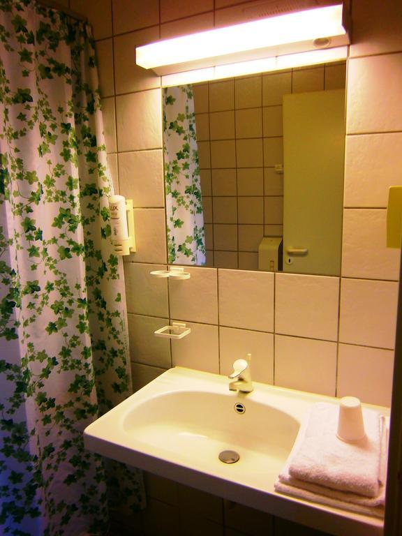أودنسه Hotel Naesbylund Kro المظهر الخارجي الصورة